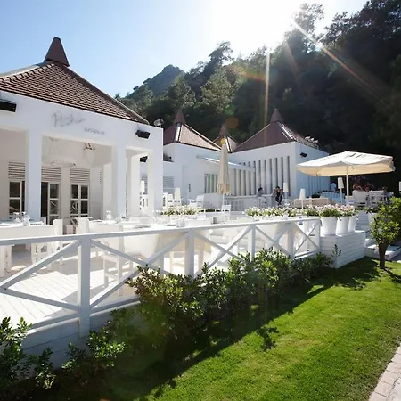 Hillside Club Üdülőközpont 5*