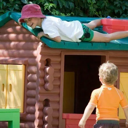 Üdülőközpont Hillside Club 5*