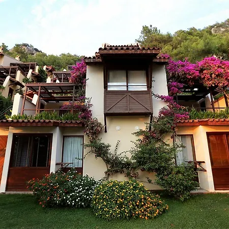 Üdülőközpont Hillside Club 5*