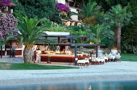 Hillside Club 度假村