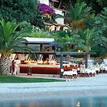 Hillside Club Complex