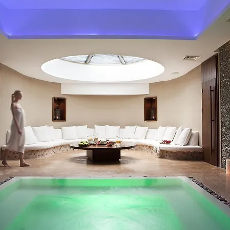 Hillside Club Complex 5*