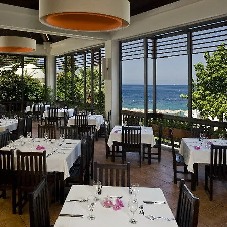 リゾート Hillside Club