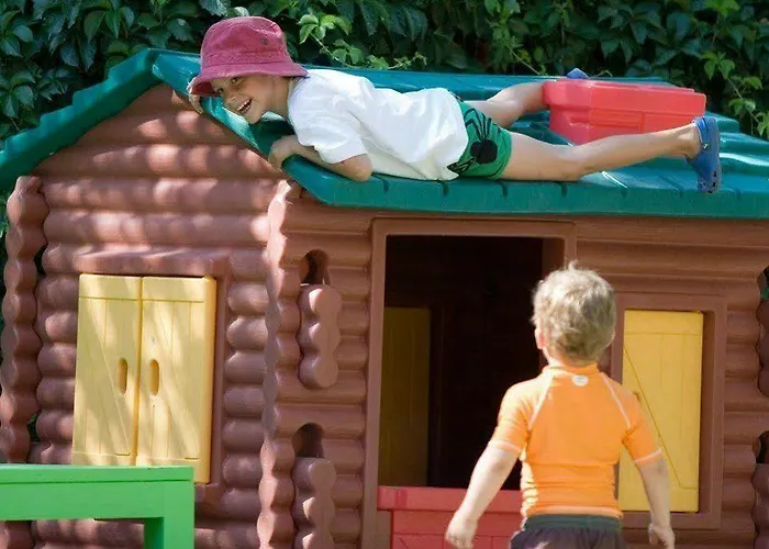 Курортный комплекс Hillside Club 5*