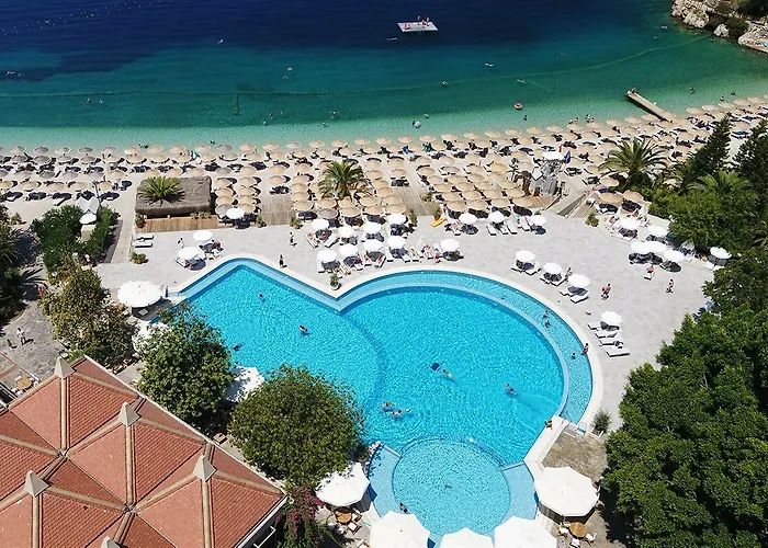 Hillside Club Φετιγιέ